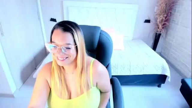 Image 11 of mhonikabelucci__1 Stream on Chaturbate on 1 month ago