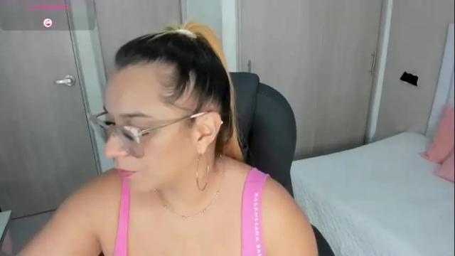 Image 6 of mhonikabelucci__1 Stream on Chaturbate on 29 days ago