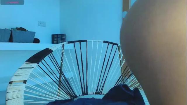Image 12 of mhulattahot_ Stream on Chaturbate on 1 month ago