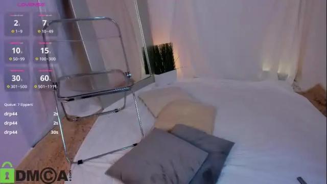 Image 10 of mi_amelia Stream on Chaturbate on 12 days ago