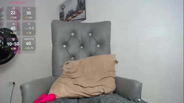 Image 4 of mia120923 Stream on Chaturbate on 1 month ago