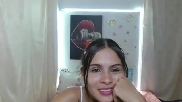 Image 10 of mia320018 Stream on Chaturbate on 2 months ago