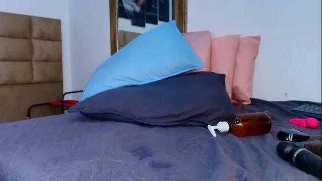 Image 10 of mia_0_ Stream on Chaturbate on 1 month ago