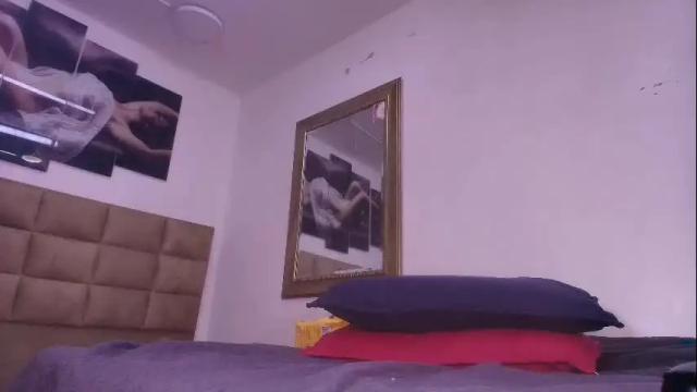 Image 8 of mia_0_ Stream on Chaturbate on 1 month ago