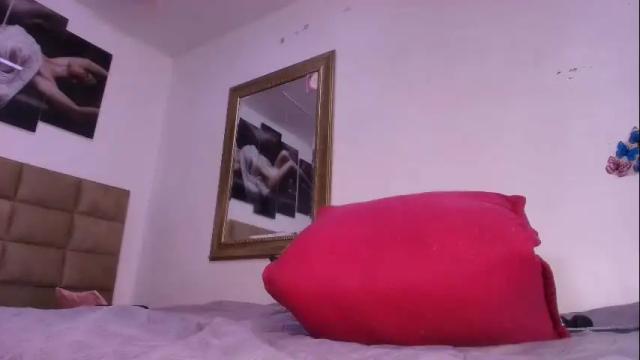 Image 7 of mia_0_ Stream on Chaturbate on 27 days ago