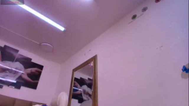 Image 2 of mia_0_ Stream on Chaturbate on 7 days ago