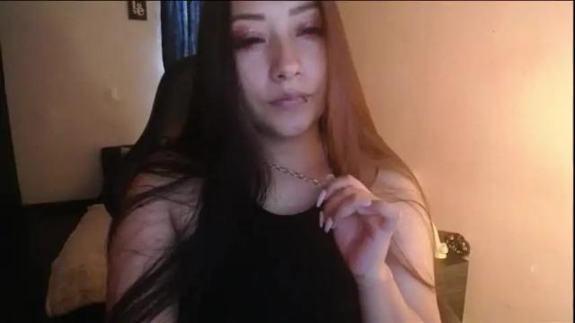 Image 3 of mia_112022 Stream on Chaturbate on 6 months ago