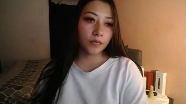 Image 4 of mia_112022 Stream on Chaturbate on 3 months ago