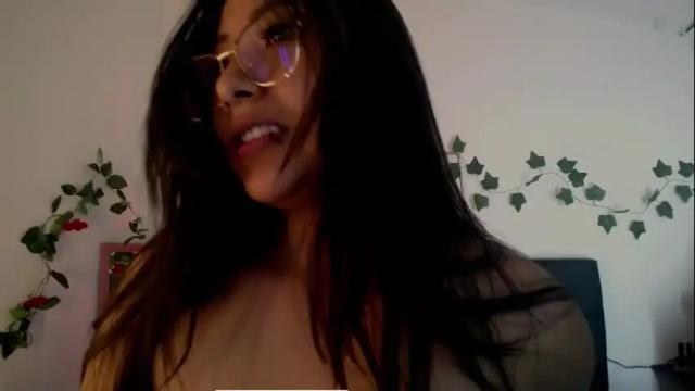 Image 3 of mia_112022 Stream on Chaturbate on 2 months ago