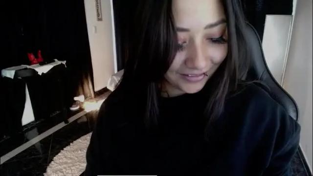 Image 4 of mia_112022 Stream on Chaturbate on 1 month ago