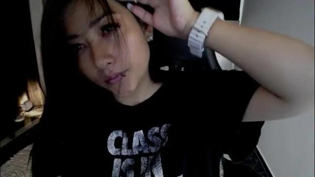 Image 3 of mia_112022 Stream on Chaturbate on 1 month ago