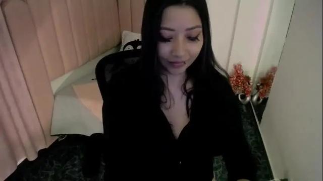 Image 4 of mia_112022 Stream on Chaturbate on 28 days ago