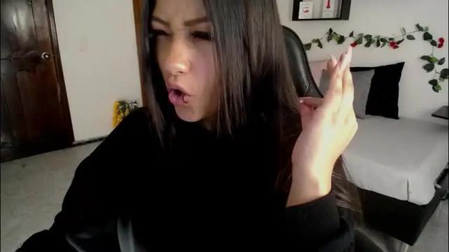 Image 4 of mia_112022 Stream on Chaturbate on 1 day ago