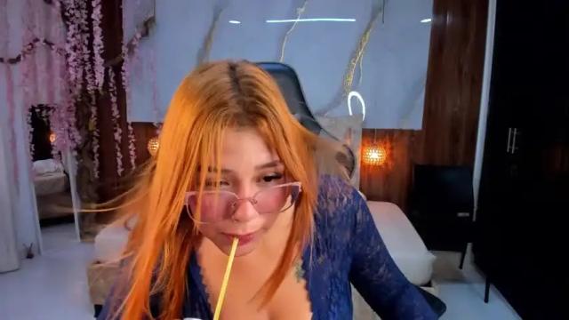 Image 4 of mia_18v Stream on Chaturbate on 2 months ago