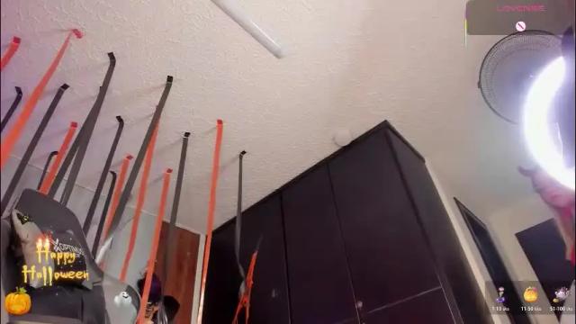 Image 11 of mia_18v Stream on Chaturbate on 2 days ago