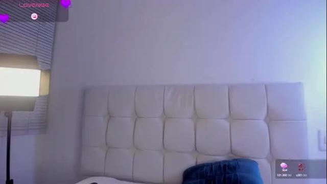 Image 12 of mia_2406 Stream on Chaturbate on 1 month ago