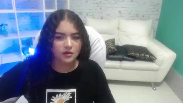 Image 3 of mia__0 Stream on Chaturbate on 18 months ago