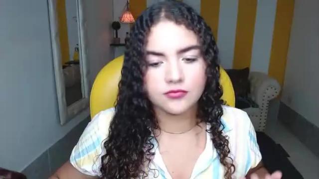 Image 2 of mia__0 Stream on Chaturbate on 18 months ago