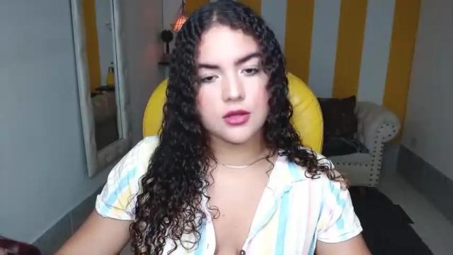 Image 8 of mia__0 Stream on Chaturbate on 18 months ago