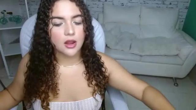 Image 8 of mia__0 Stream on Chaturbate on 18 months ago