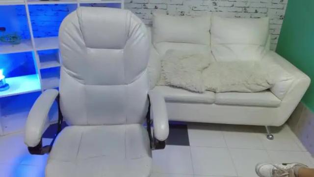 Image 11 of mia__0 Stream on Chaturbate on 18 months ago