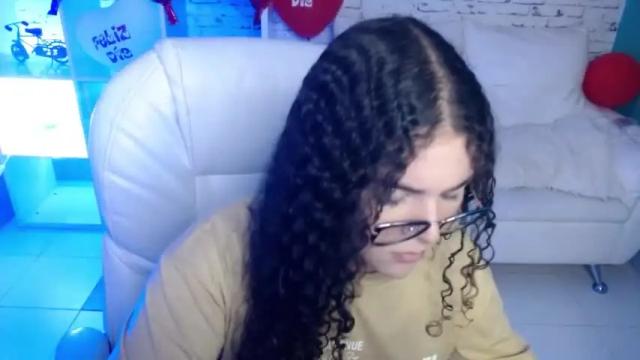 Image 12 of mia__0 Stream on Chaturbate on 17 months ago