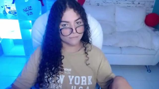 Image 4 of mia__0 Stream on Chaturbate on 17 months ago