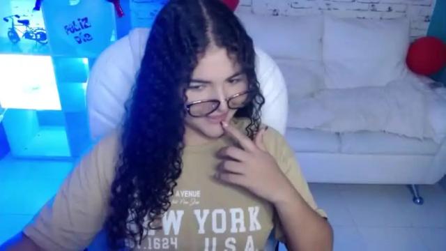 Image 6 of mia__0 Stream on Chaturbate on 17 months ago