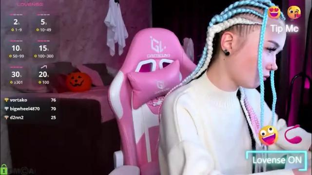 Image 11 of mia__caprice Stream on Chaturbate on 2 months ago