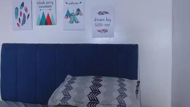 Image 8 of mia__hottx Stream on Chaturbate on 17 months ago