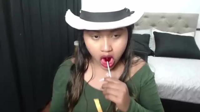 Image 6 of mia__hottx Stream on Chaturbate on 17 months ago