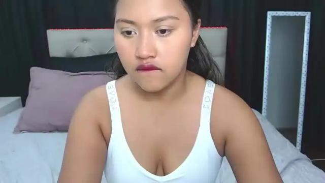 Image 6 of mia__hottx Stream on Chaturbate on 17 months ago