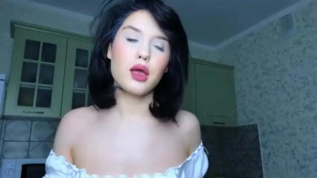 Image 10 of mia__lunaa Stream on Chaturbate on 14 months ago