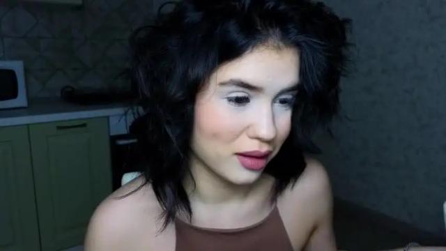Image 6 of mia__lunaa Stream on Chaturbate on 14 months ago