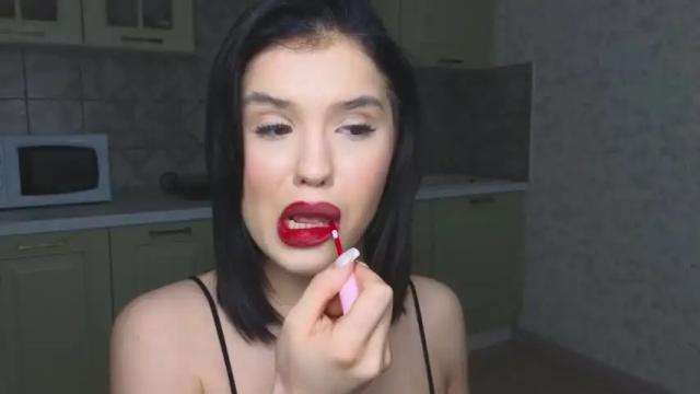 Image 2 of mia__lunaa Stream on Chaturbate on 14 months ago