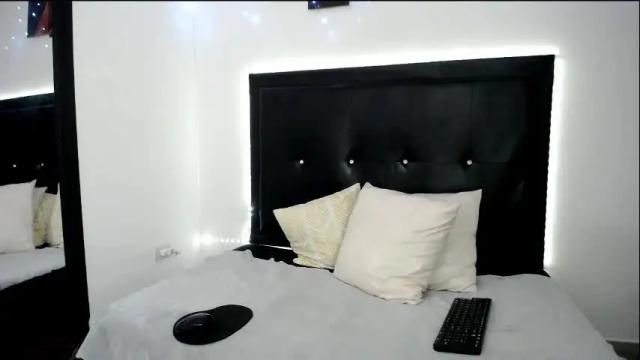 Image 12 of mia__milf Stream on Chaturbate on 1 month ago