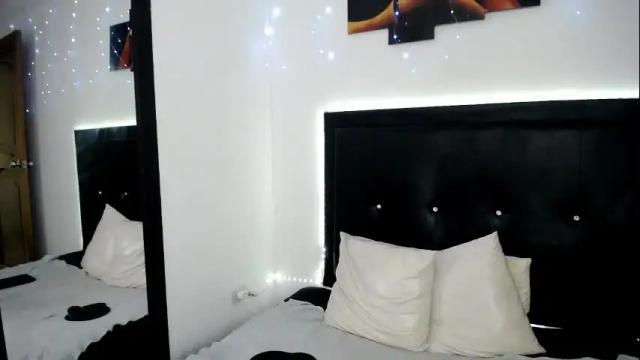Image 8 of mia__milf Stream on Chaturbate on 1 month ago