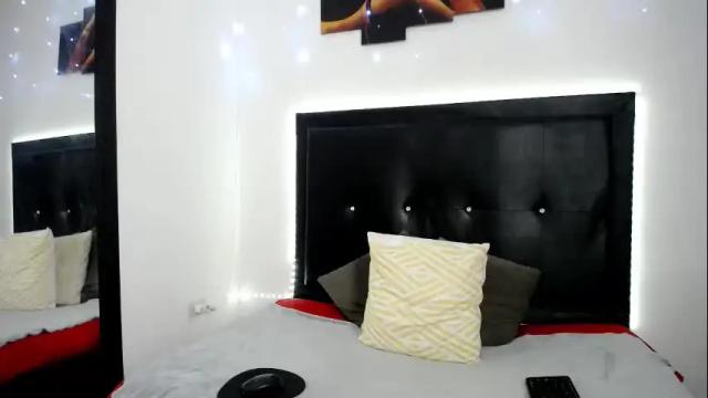 Image 3 of mia__milf Stream on Chaturbate on 6 days ago