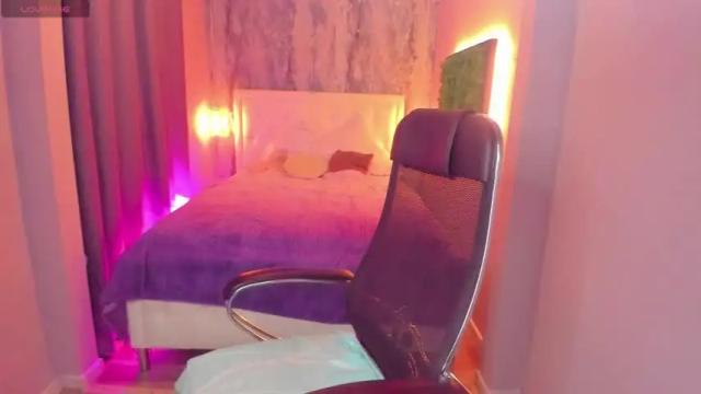 Image 12 of mia__mooree Stream on Chaturbate on 18 months ago