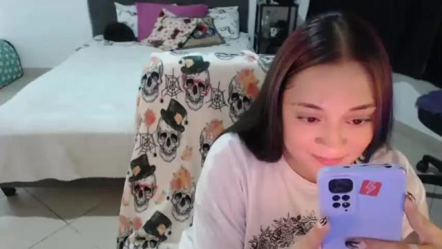 Image 10 of mia_adams_red Stream on Chaturbate on 13 months ago