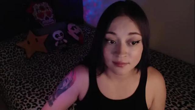 Image 2 of mia_adams_red Stream on Chaturbate on 2 months ago