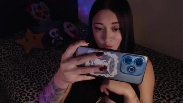 Image 3 of mia_adams_red Stream on Chaturbate on 2 months ago