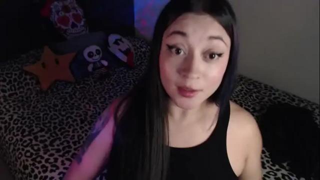 Image 4 of mia_adams_red Stream on Chaturbate on 2 months ago