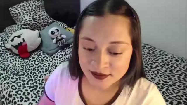 Image 3 of mia_adams_red Stream on Chaturbate on 1 month ago