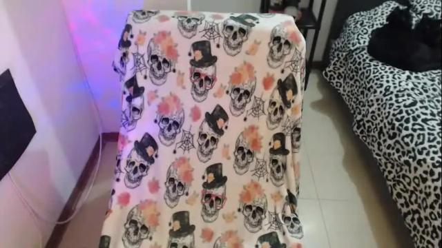Image 7 of mia_adams_red Stream on Chaturbate on 1 month ago