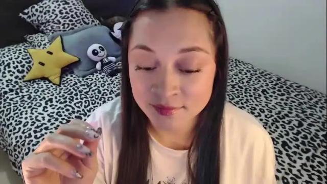 Image 7 of mia_adams_red Stream on Chaturbate on 29 days ago