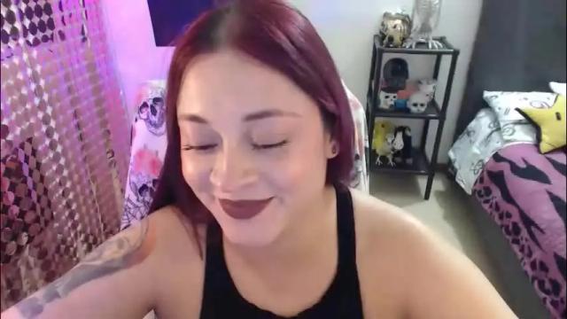Image 4 of mia_adams_red Stream on Chaturbate on 2 months ago