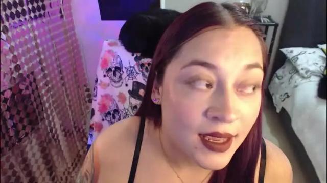 Image 2 of mia_adams_red Stream on Chaturbate on 2 months ago