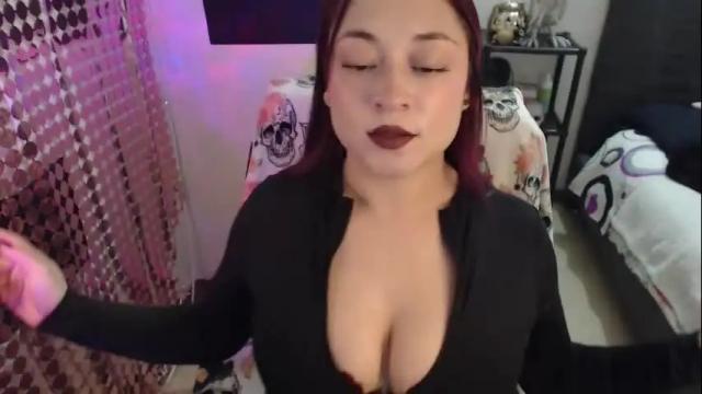 Image 7 of mia_adams_red Stream on Chaturbate on 2 months ago