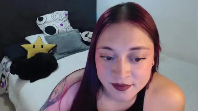 Image 3 of mia_adams_red Stream on Chaturbate on 1 month ago